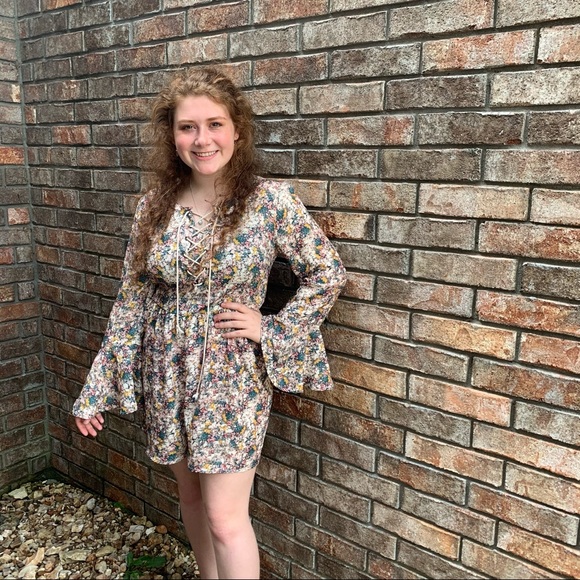 Coco + Jameson Boho Lace Up Floral Bell Sleeves Romper - Picture 12 of 12